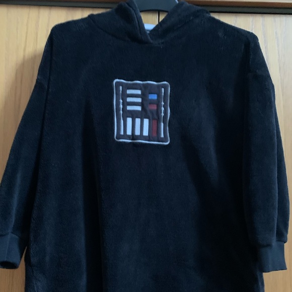 GapKids | Star Wars T™ Darth Vader
Graphic Sleep Hoodie Size 6 - Picture 5 of 11